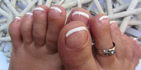 Foto van French Pedicure, een wit randje op de teennagels